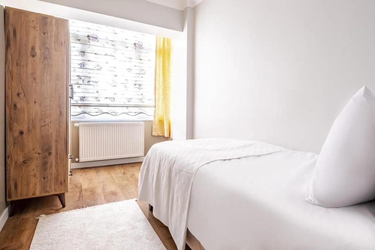 Vibrant Flat With Balcony In Maltepe Apartment Istanbul Turkey